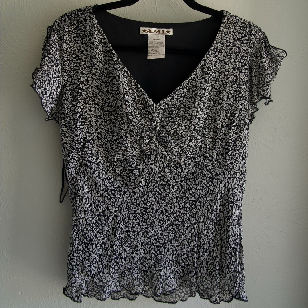 Ami Black and White Floral Blouse